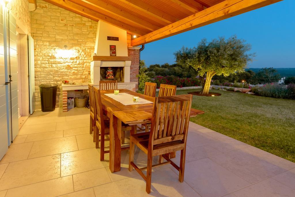 Villa Rajski Dvori Sveti Lovreč Pazenatički 외부 사진